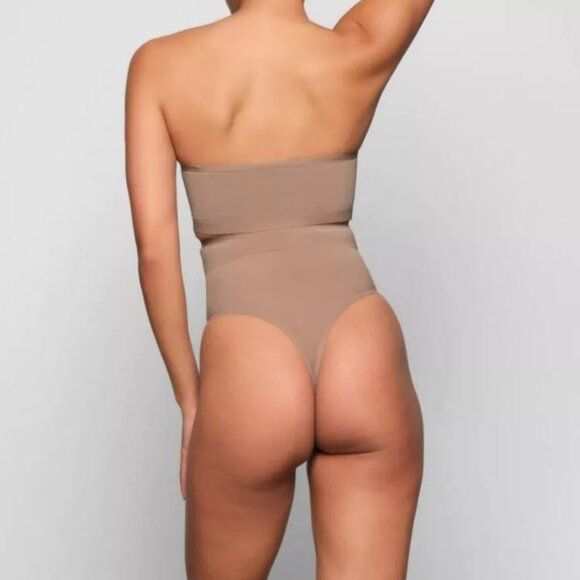 Skims Sheer Sculpt High Waisted Thong - Picture 3 of 5